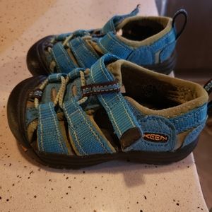 Keen childrens shoes